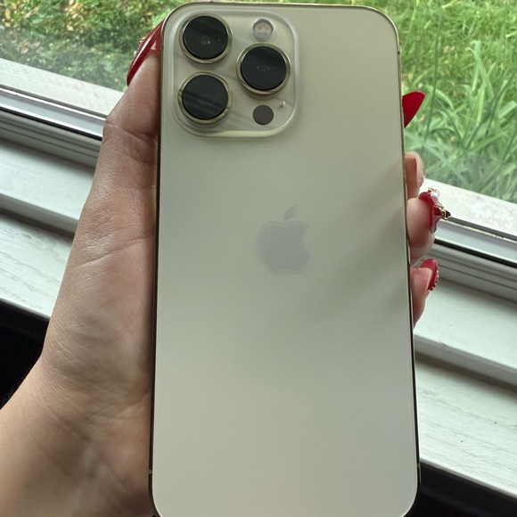 iPhone 13 pro - Picture 4 of 4